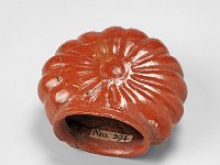 Ame Ker 19  Ame Ker 19, Mexiko, Bundesstaat Jalisco, Guadalajara/Tonalá, Kolonialzeit, 17./18. Jahrhundert, Vase, Handkühler, búcaro, Ton, H 9 cm, B 10 cm, T 4,7 cm, Mündung 6,2 x 4,6 cm : Museumsfoto: Claus Cordes, Bestandskatalog Ethnologie
